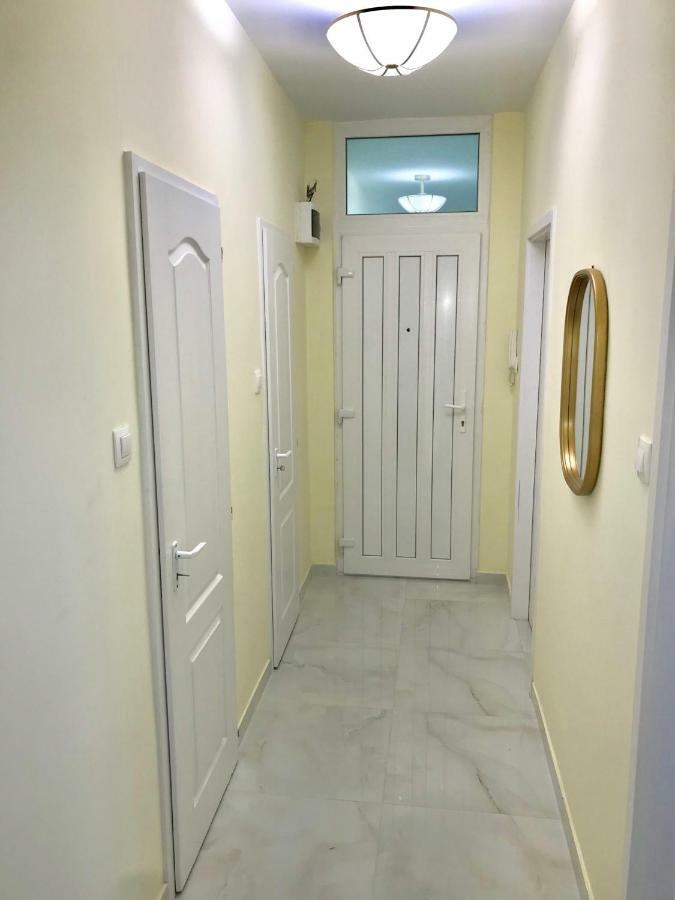 Ella Apartman Debrecen Exterior foto